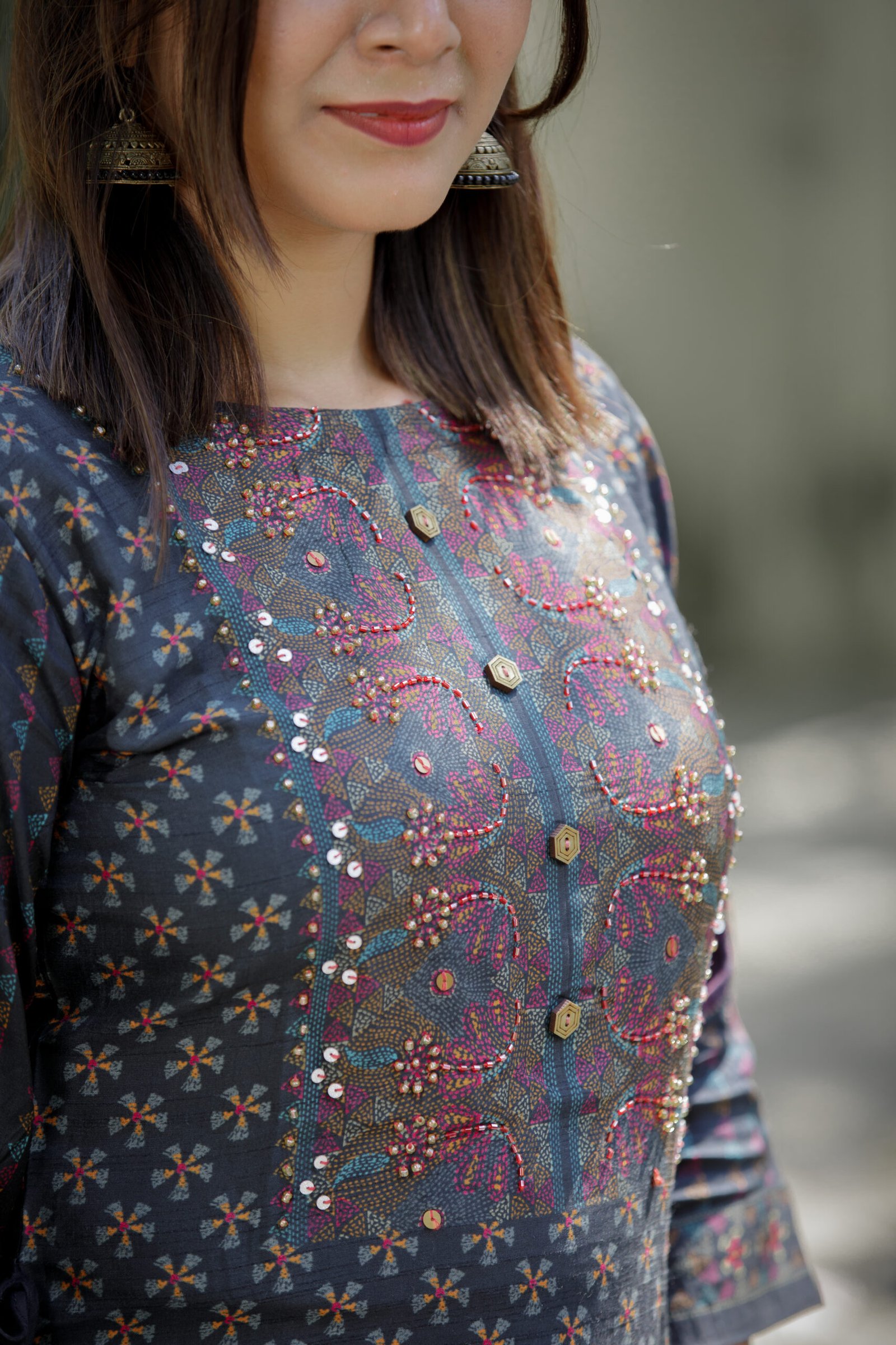 Peacock Black - Image 3