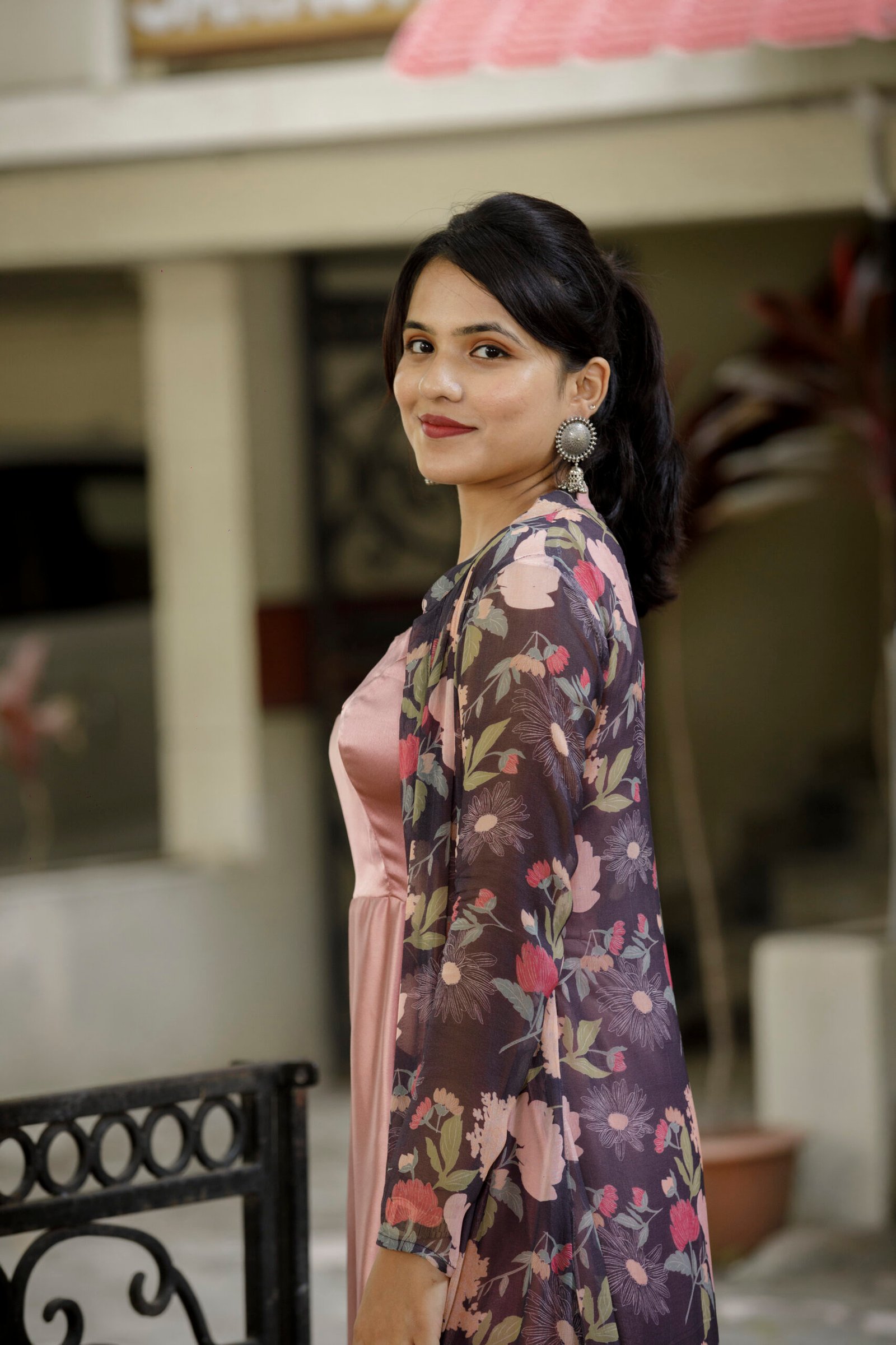 Onion Pink Gown With Jacket - Image 3